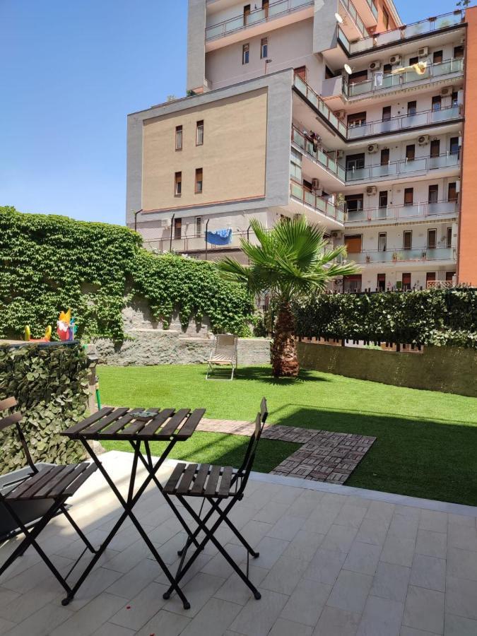 Appartamento Incantevole Con Parcheggio E Giardino Катания Екстериор снимка